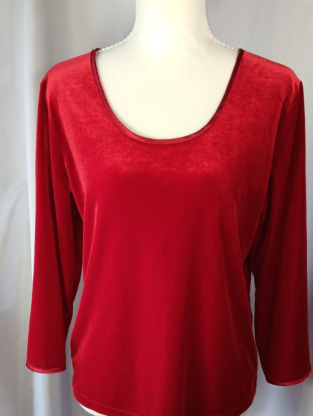 Worthington Red Velvet Scoop Neck Long Sleeve Top, Size L